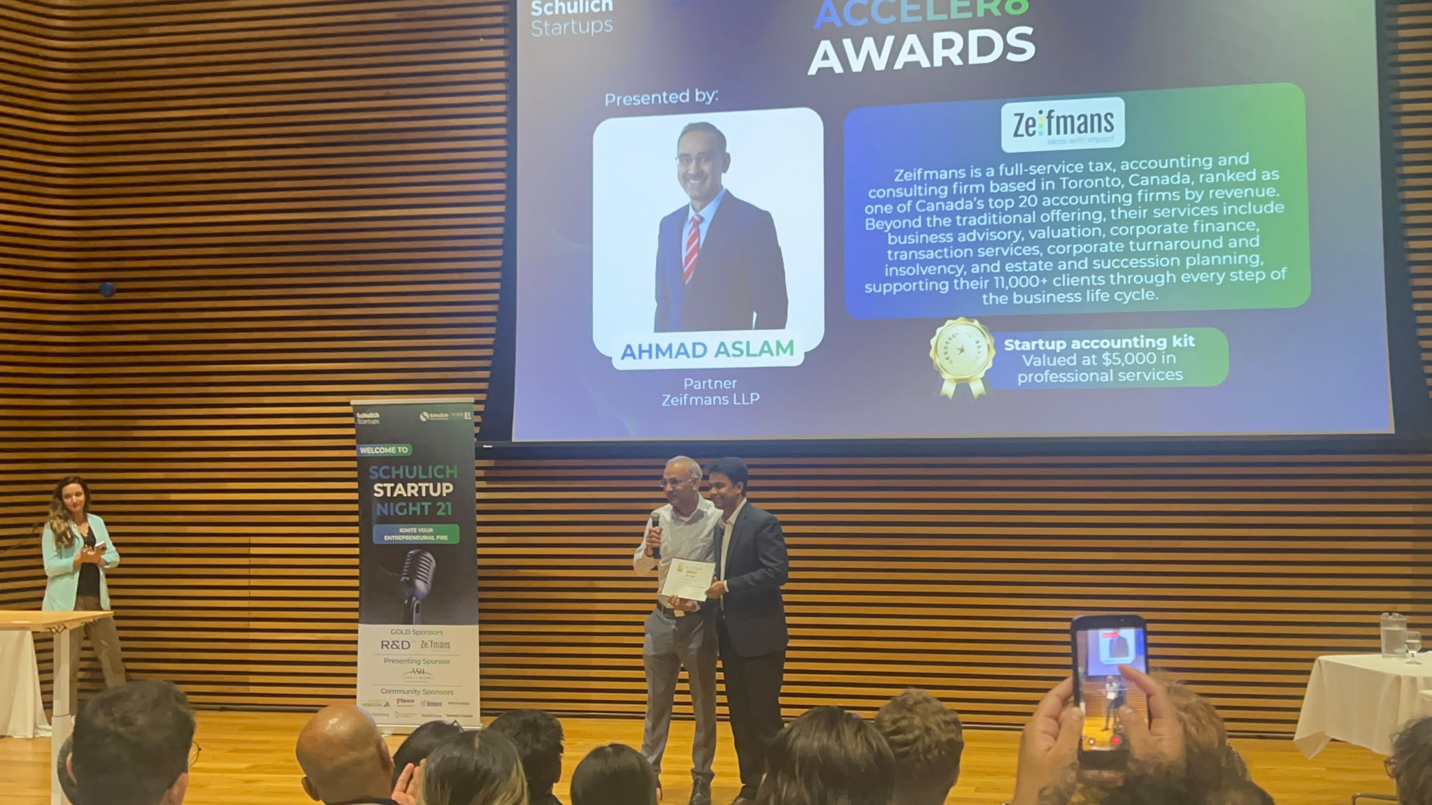 Award moment at Schulich Startup Night 2021